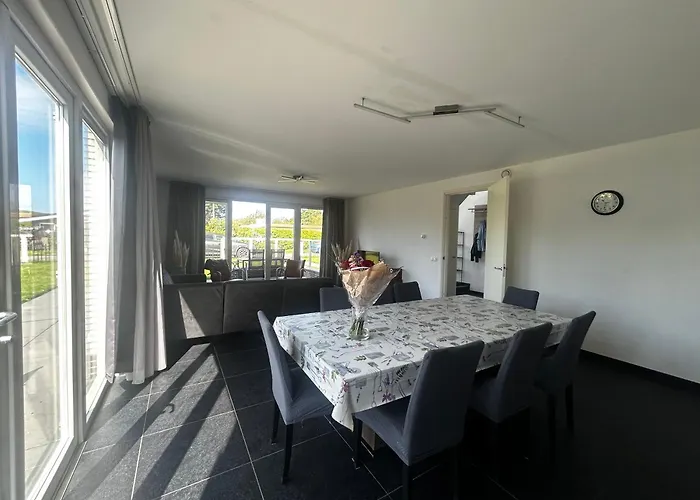 Zandloper Orchis 27 Nyaraló